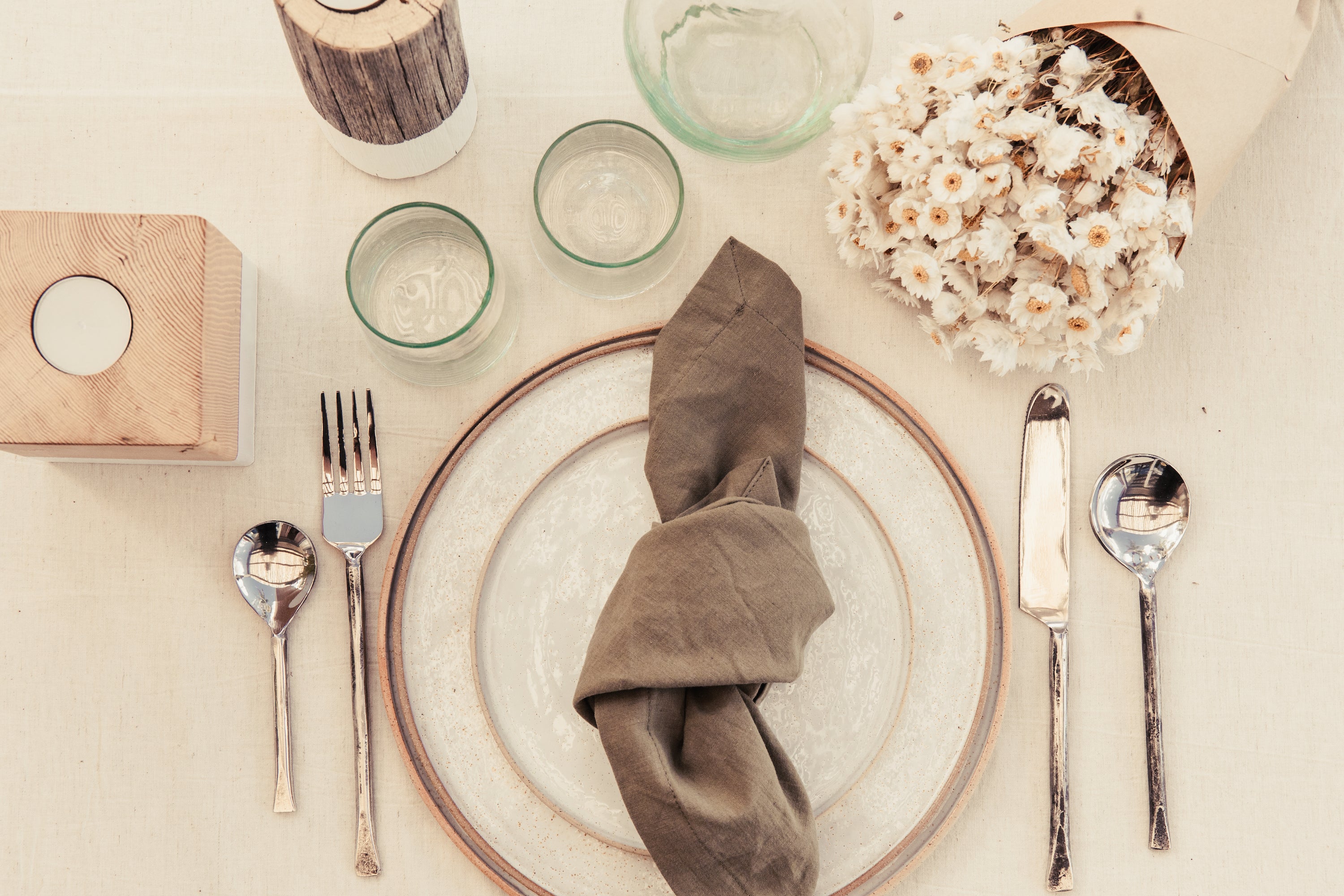 10 Styling Tips For Your Christmas Table