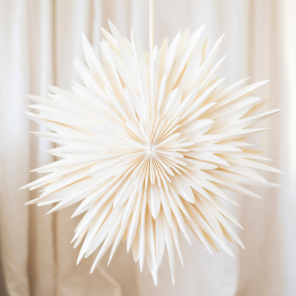 Nordic Rooms | Window & Wall Hanging Snowflake Ornament | Off-white - NASH + BANKS