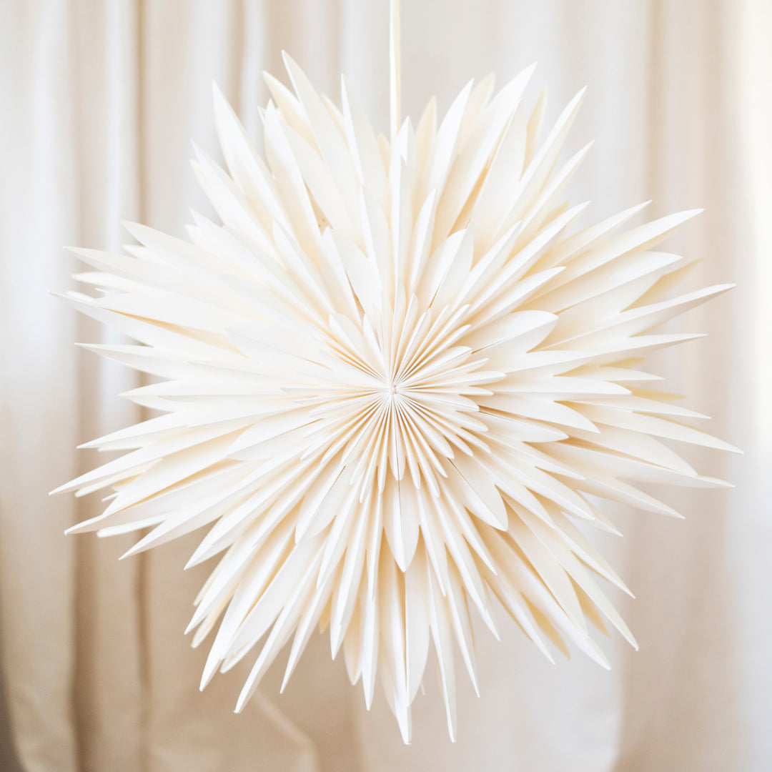 Nordic Rooms | Window & Wall Hanging Snowflake Ornament | Off-white - NASH + BANKS