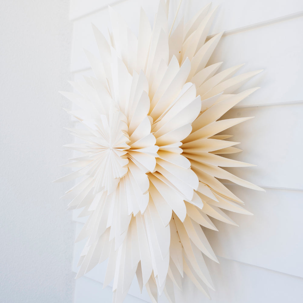 Nordic Rooms | Window & Wall Hanging Snowflake Ornament | Off-white - NASH + BANKS
