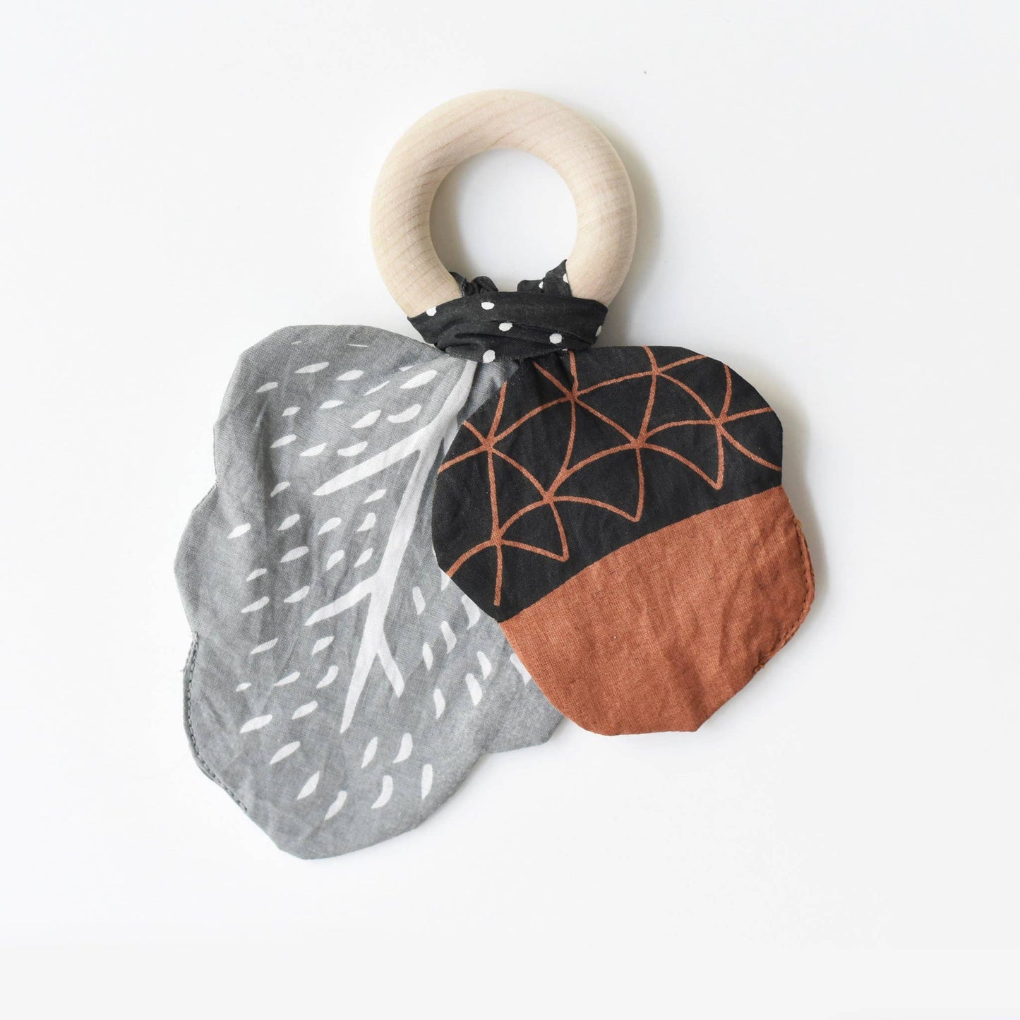 Wee Gallery | Crinkle Teether | Acorn - NASH + BANKS