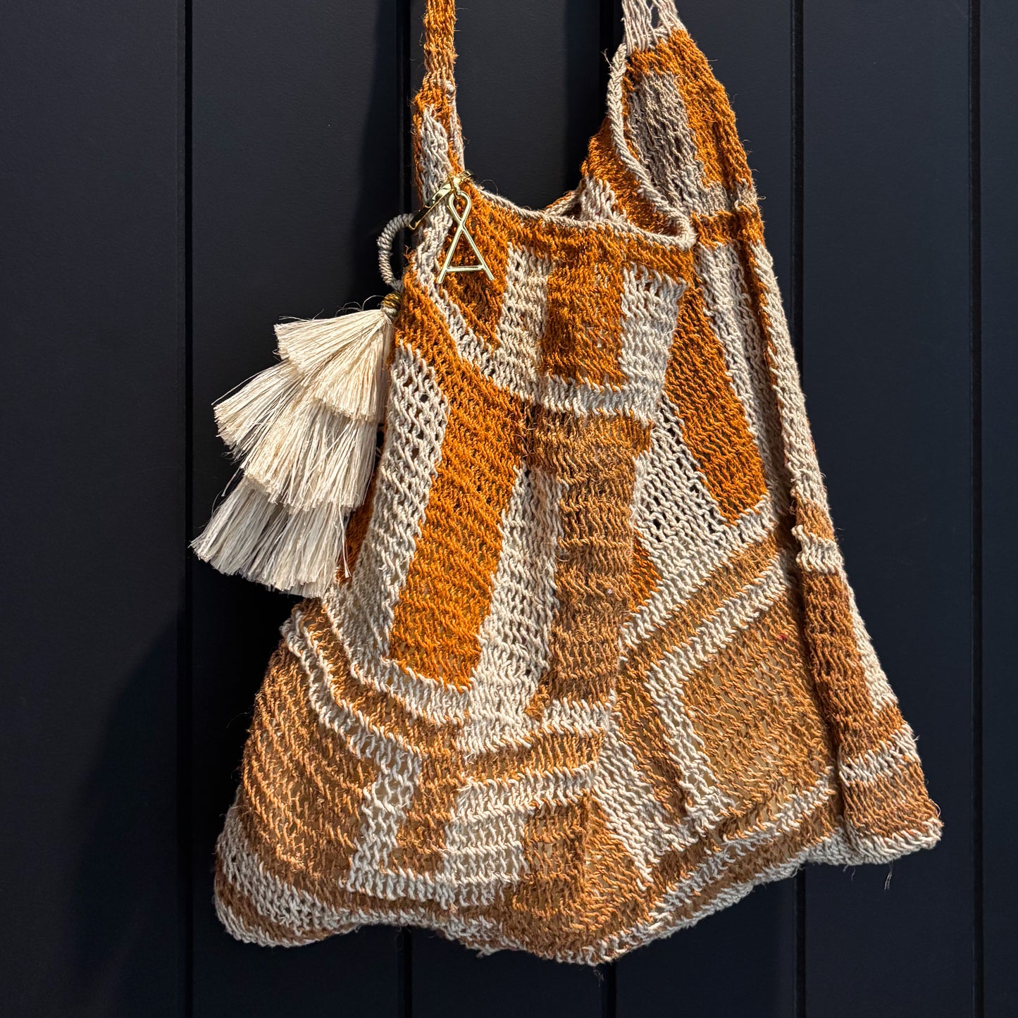 Among Equals | Lina Block Skin Pik Bilum Tote Bag | 6684 - NASH + BANKS