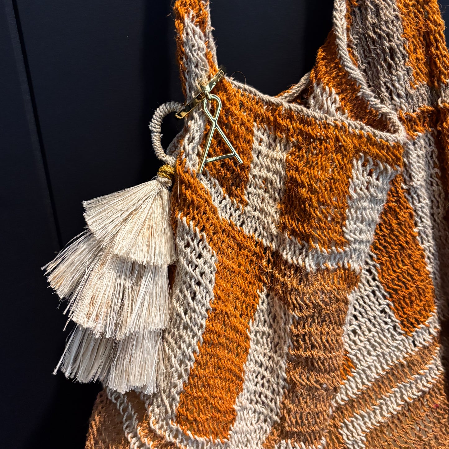 Among Equals | Lina Block Skin Pik Bilum Tote Bag | 6684 - NASH + BANKS