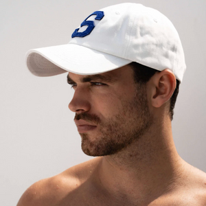 Keep cool with our collegiate-style initial letter cap for all your leisure and sport activities. Crafted from 100% brushed cotton twill for that lived-in look. 