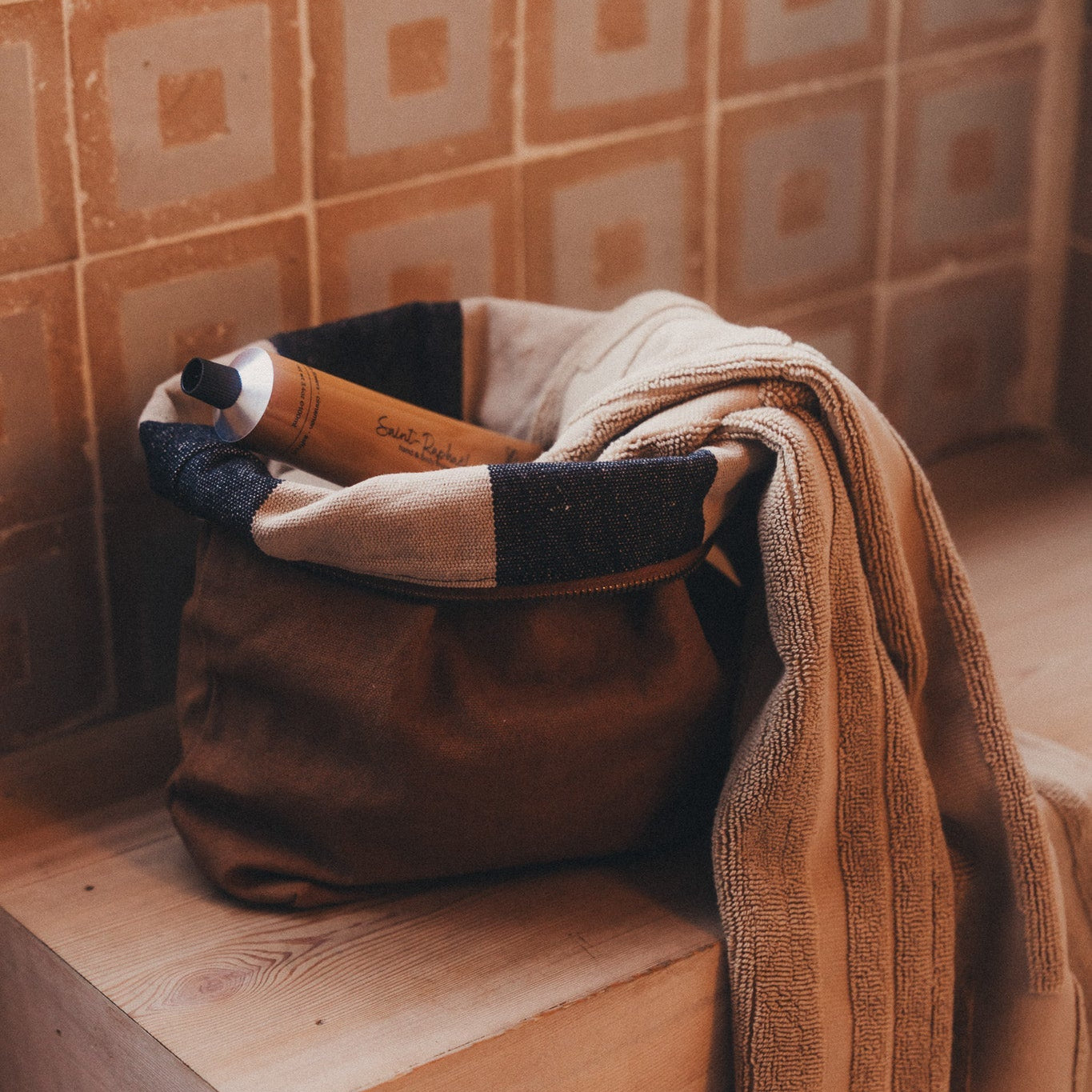 SAARDE | Journey Makeup Canvas Bag | Cinnamon - NASH + BANKS