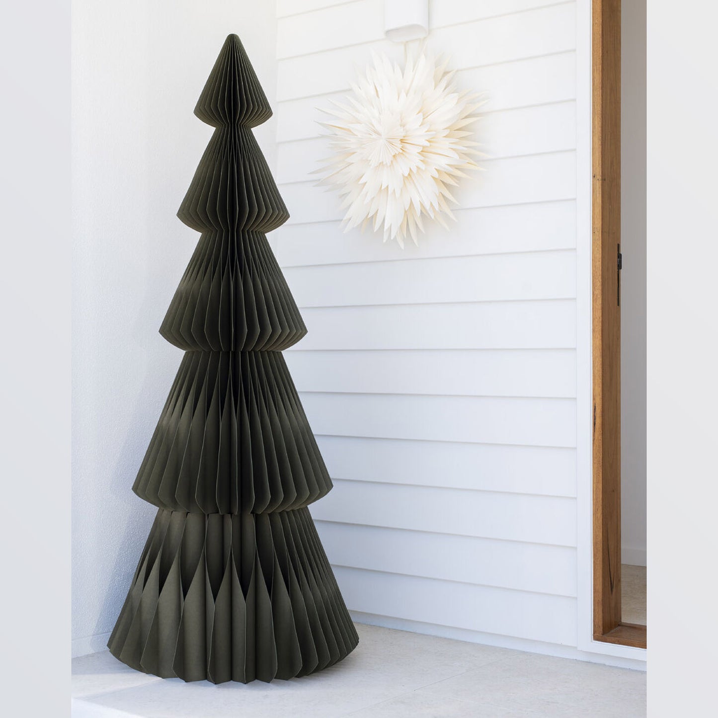 Nordic Rooms | Evergreen Tree Standing | Off-white - NASH + BANKS | Olive Green