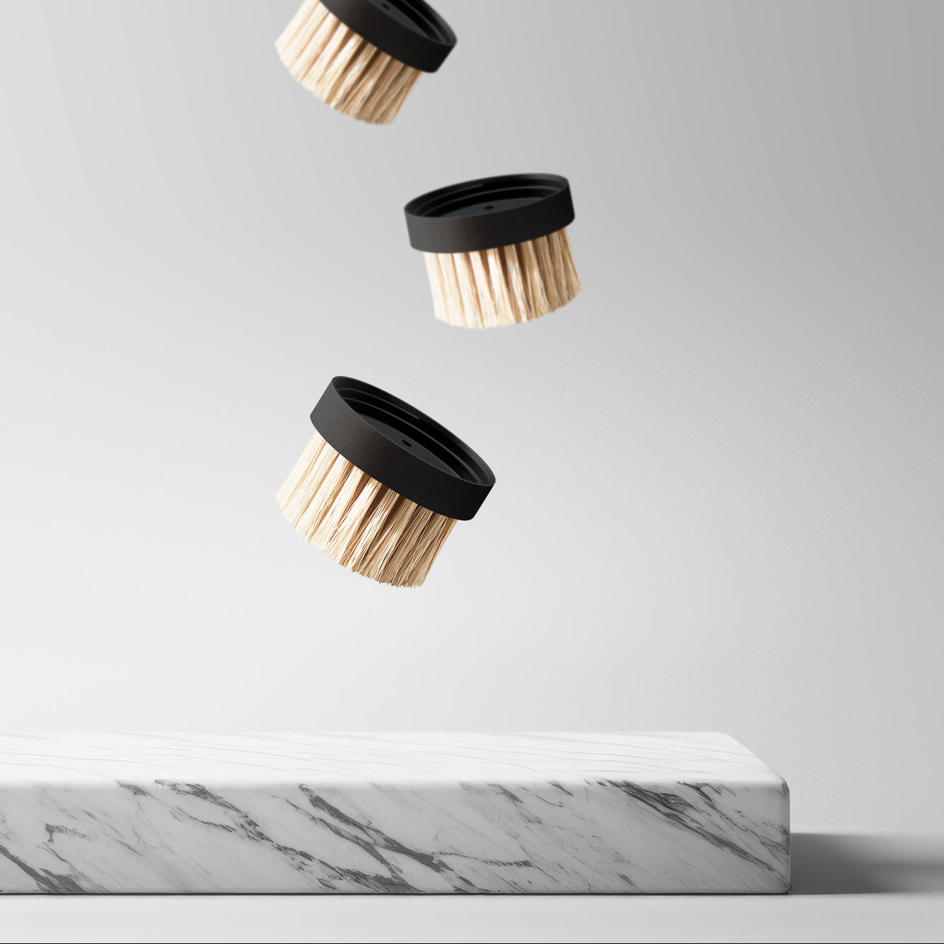 Yesēco | THE ONE BRUSH V2 | Replacement Brush Heads - NASH + BANKS | Black