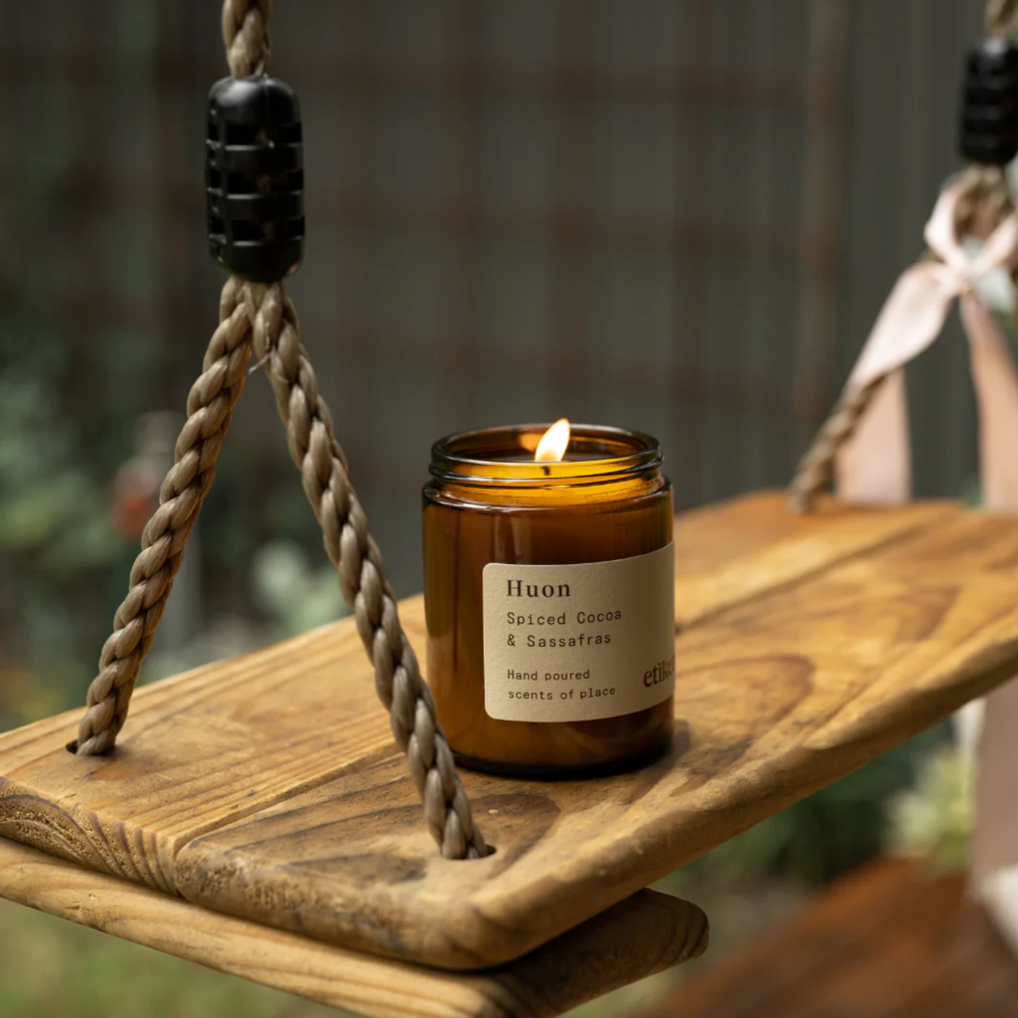 Huon // Spiced Cocoa & Sassafras | Candle - NASH + BANKS