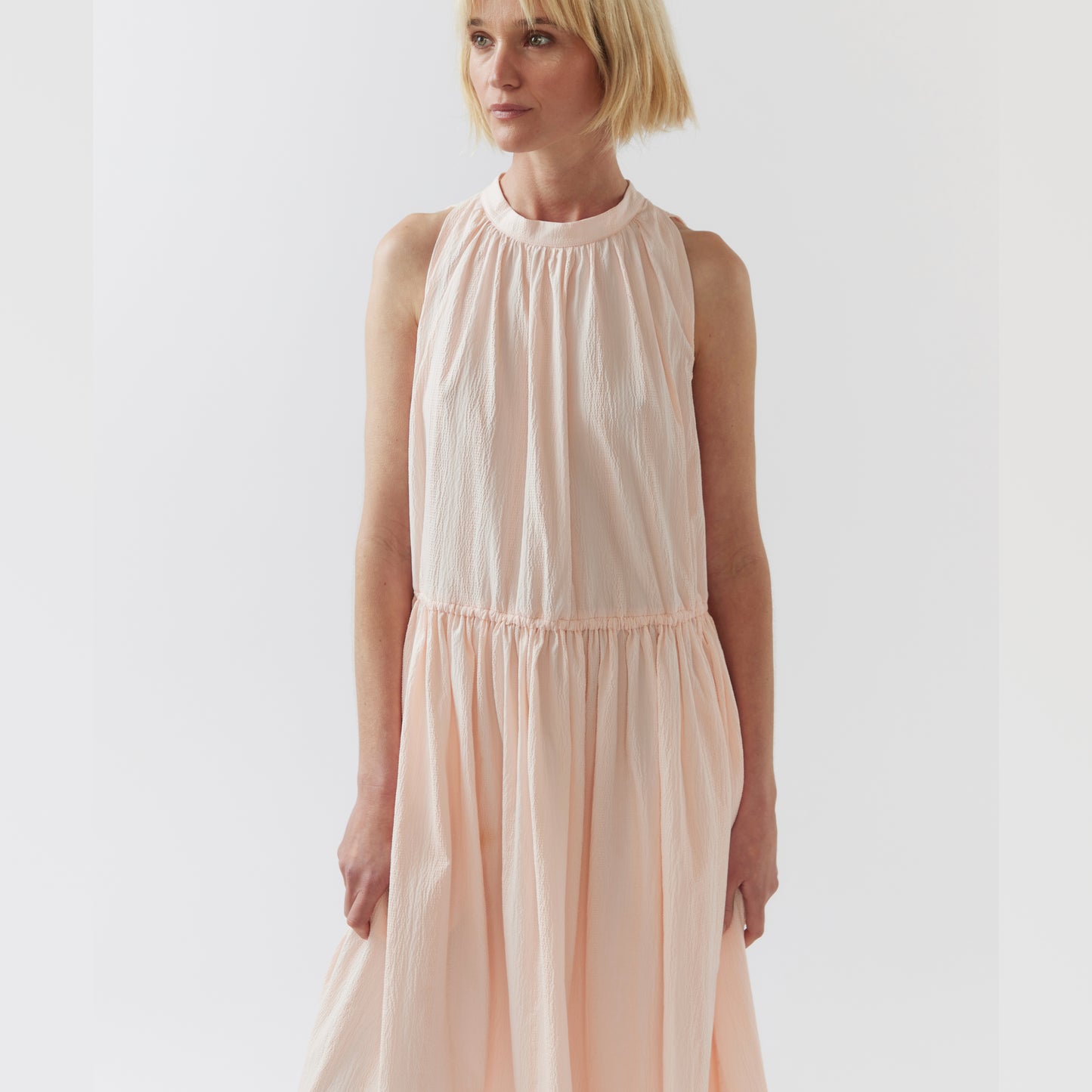 FOEMINA | KINGA Dress | Ballet Pink Seersucker - NASH + BANKS