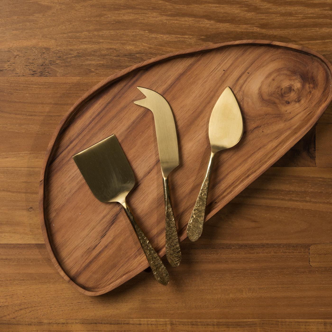 INARTISAN | Mira Textured Brass Cheese Set - NASH + BANKS
