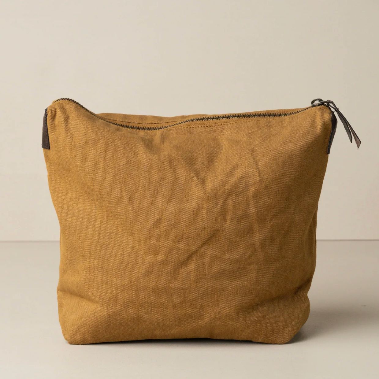 SAARDE | Journey Makeup Canvas Bag | Caramel - NASH + BANKS