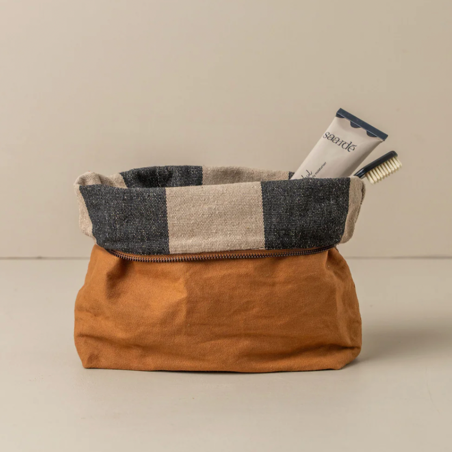 SAARDE | Journey Makeup Canvas Bag | Terracotta