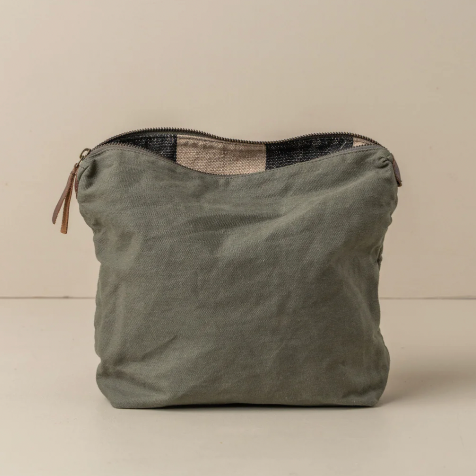 Journey Makeup Canvas Bag | Olive - NASH + BANKS