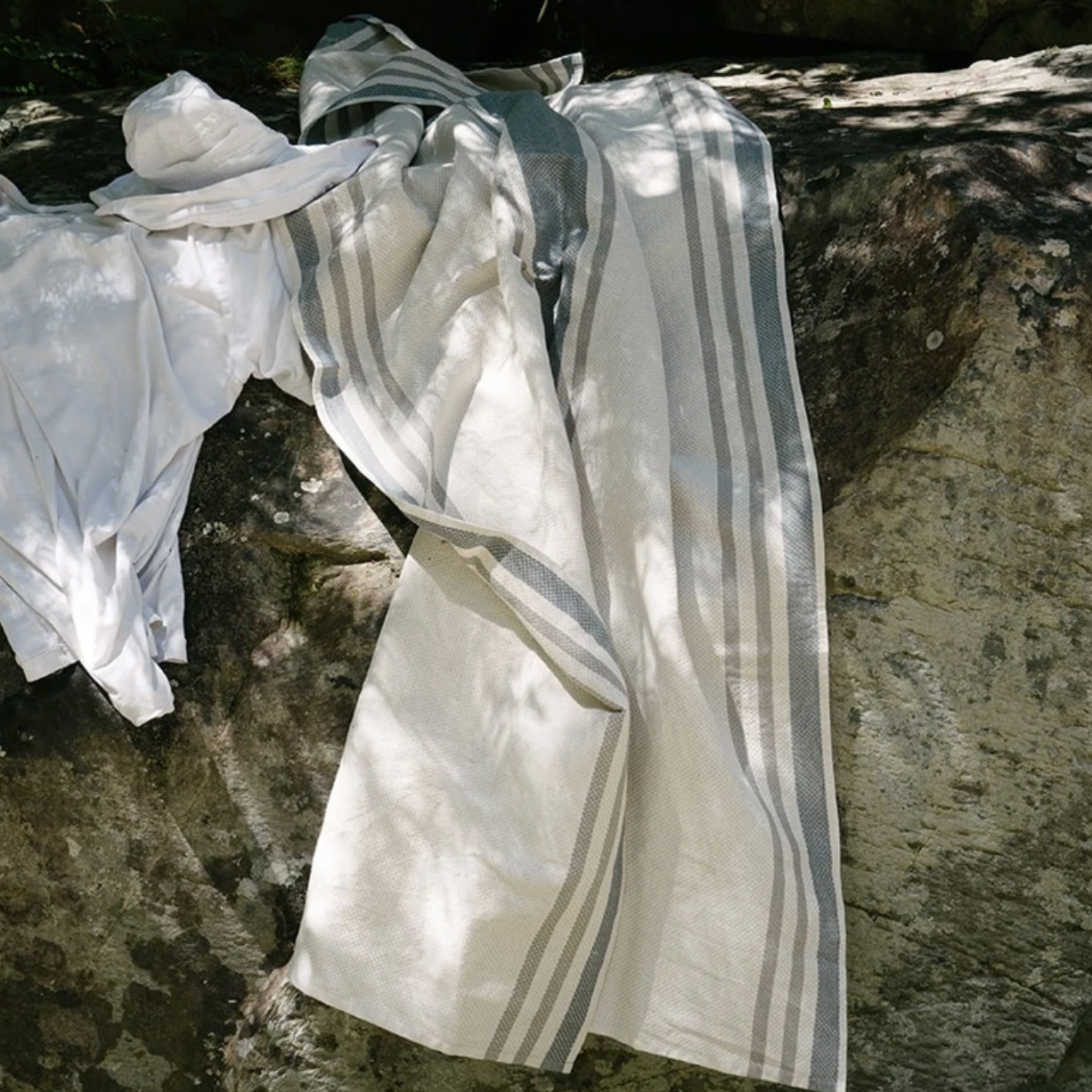 Mungo Textiles | The Huck Towel - NASH + BANKS | Basalt