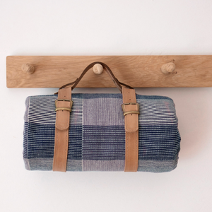 Mungo Textiles - Mungo Picnic Blanket with Strap - Plum