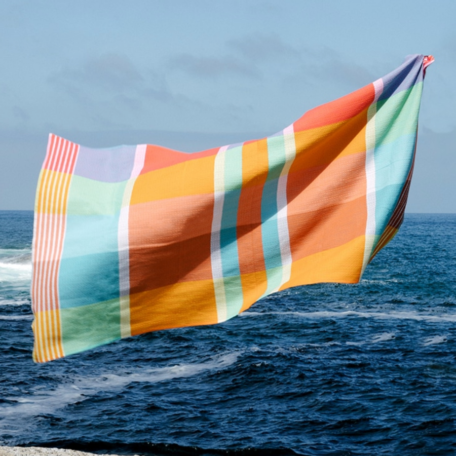 Mungo Textiles - Folly Beach Towel - Fiddler Crab - Nash + Banks